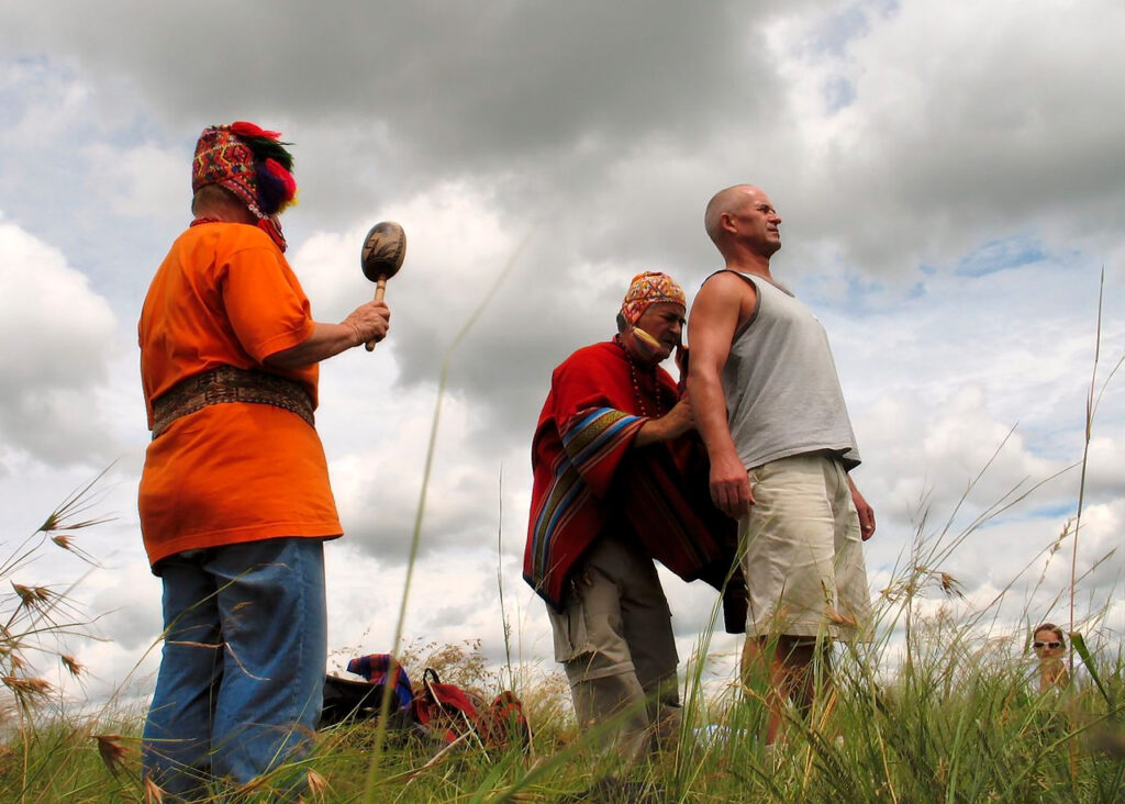 Using the mesa to clear heavy energies during the Despacho ceremony